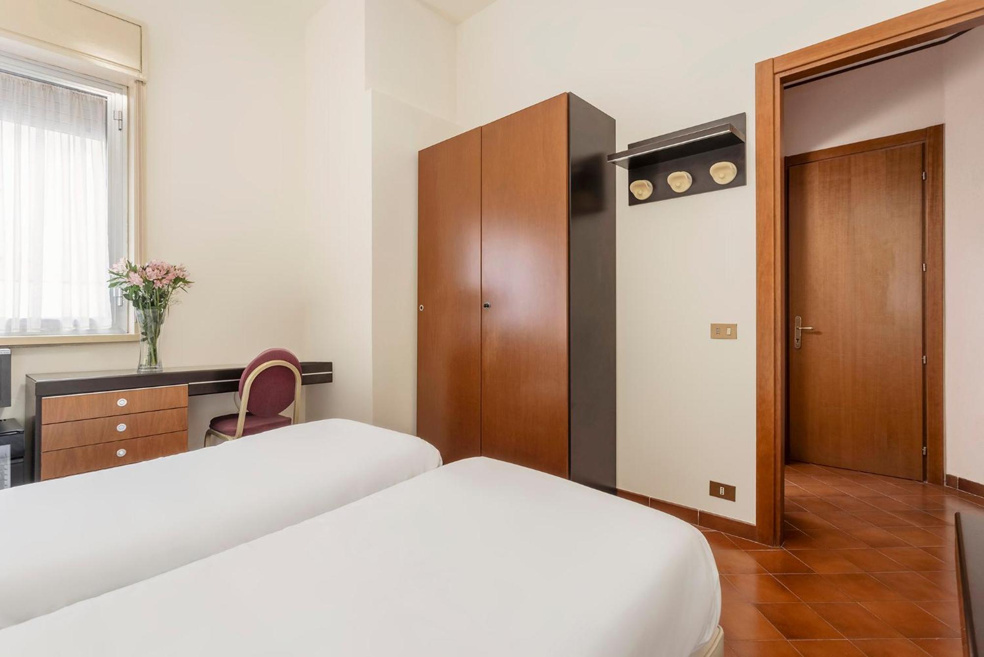 Hotel Crisol Europa Palermo Esterno foto