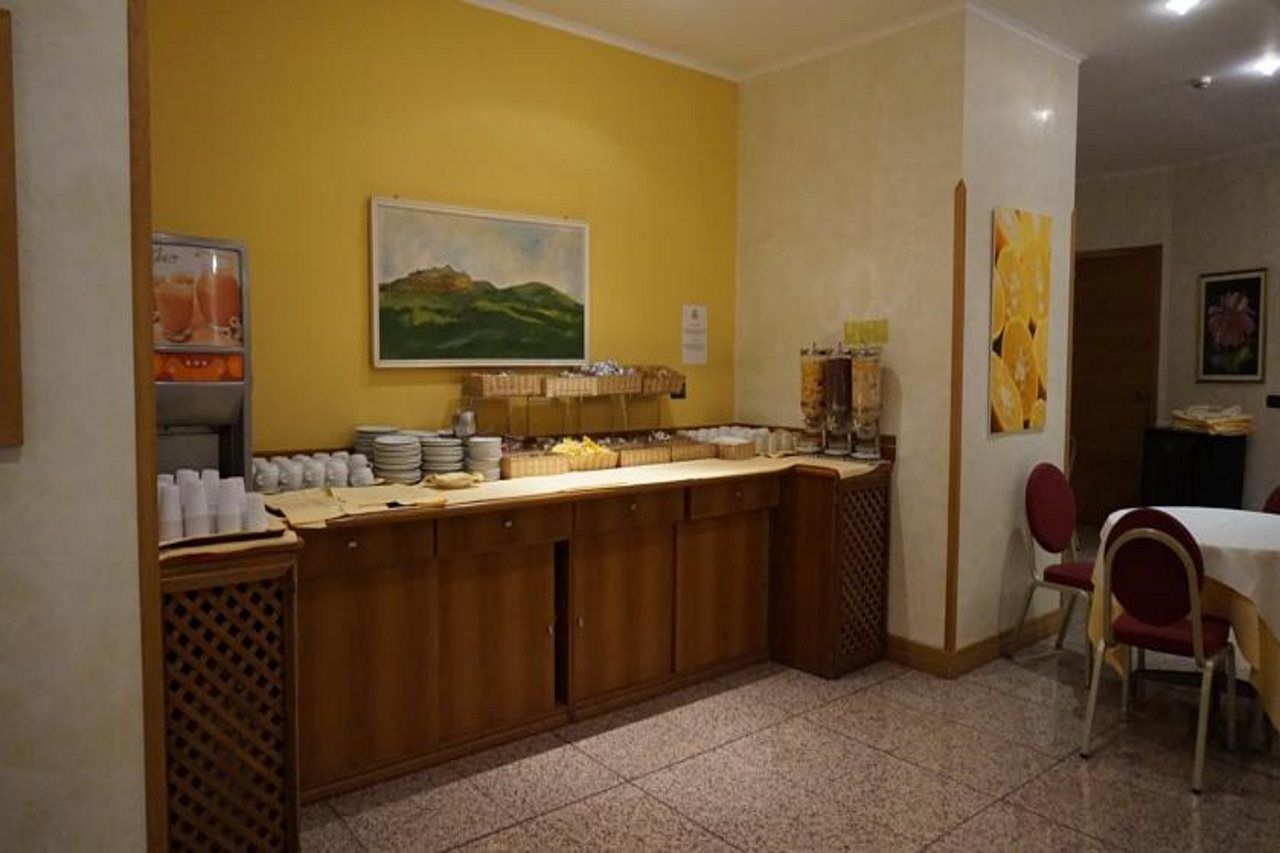 Hotel Crisol Europa Palermo Esterno foto