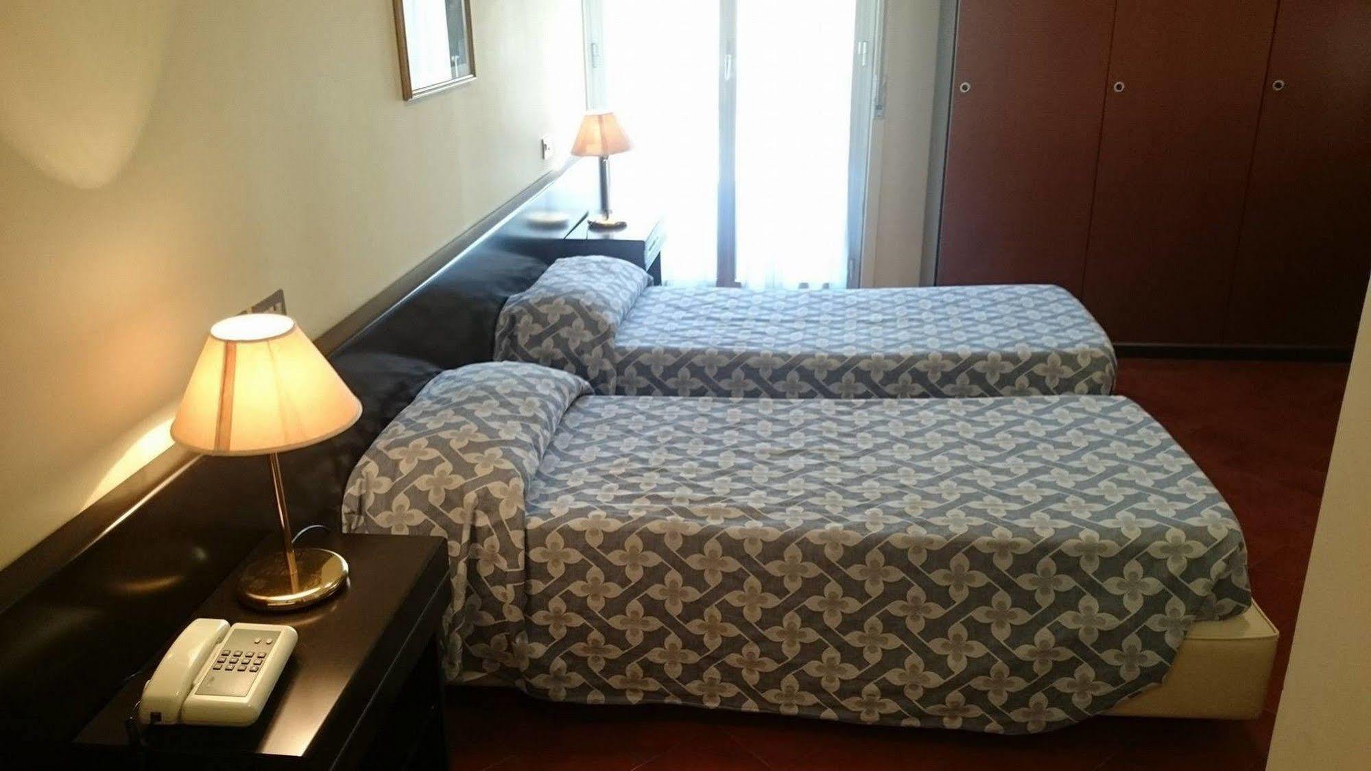 Hotel Crisol Europa Palermo Esterno foto
